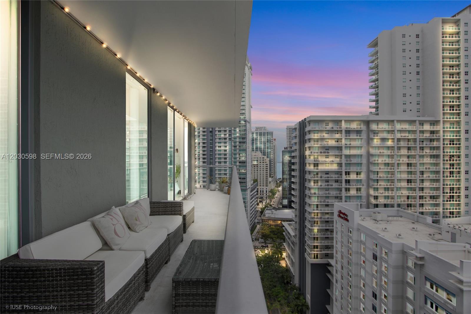 79 SW 12th St #2306-S, Miami FL 33130