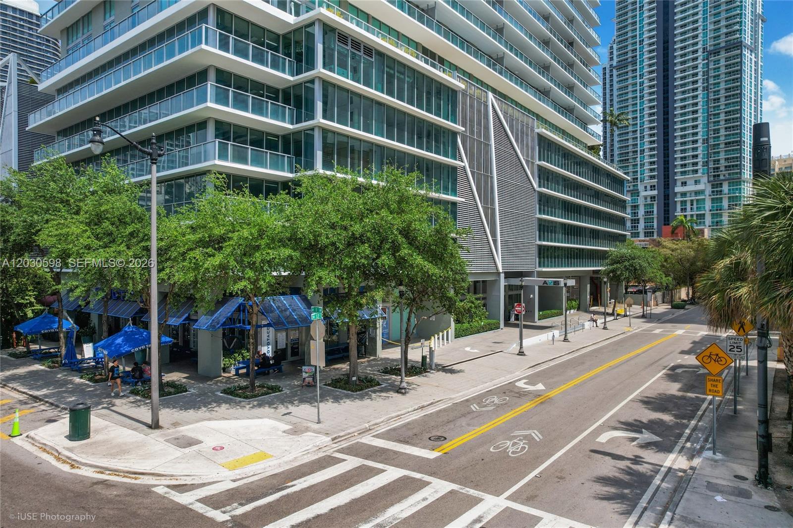 79 SW 12th St #2306-S, Miami FL 33130