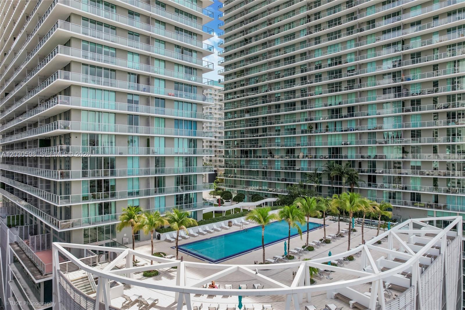 79 SW 12th St #2306-S, Miami FL 33130