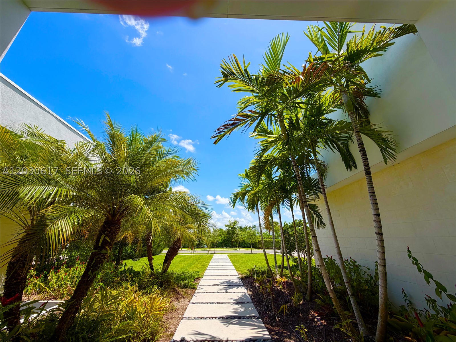 16569 Botaniko Dr N, Weston FL 33326