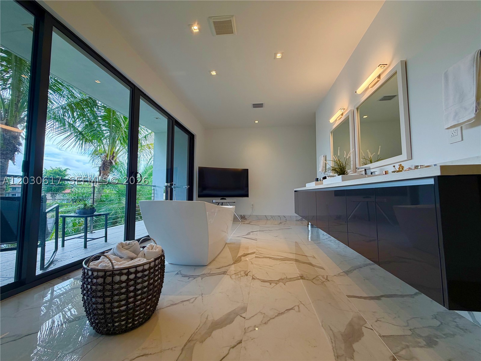 16569 Botaniko Dr N, Weston FL 33326