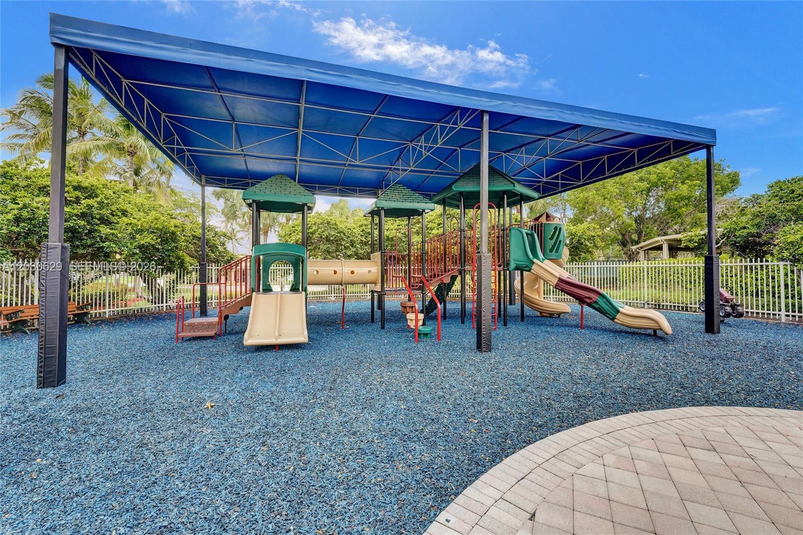 1958 NW 171st Ave, Pembroke Pines FL 33028