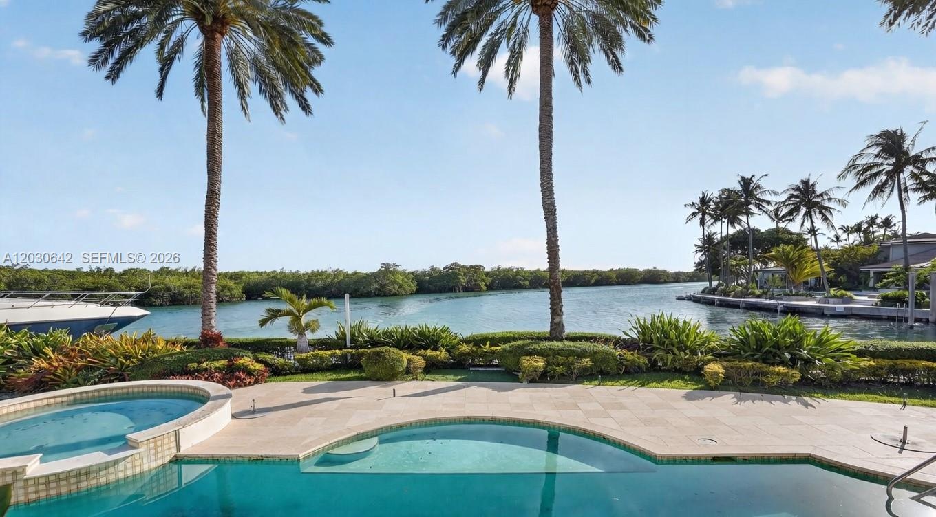 260 Cape Florida Dr, Key Biscayne FL 33149