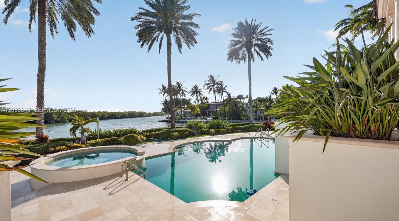 260 Cape Florida Dr, Key Biscayne FL 33149