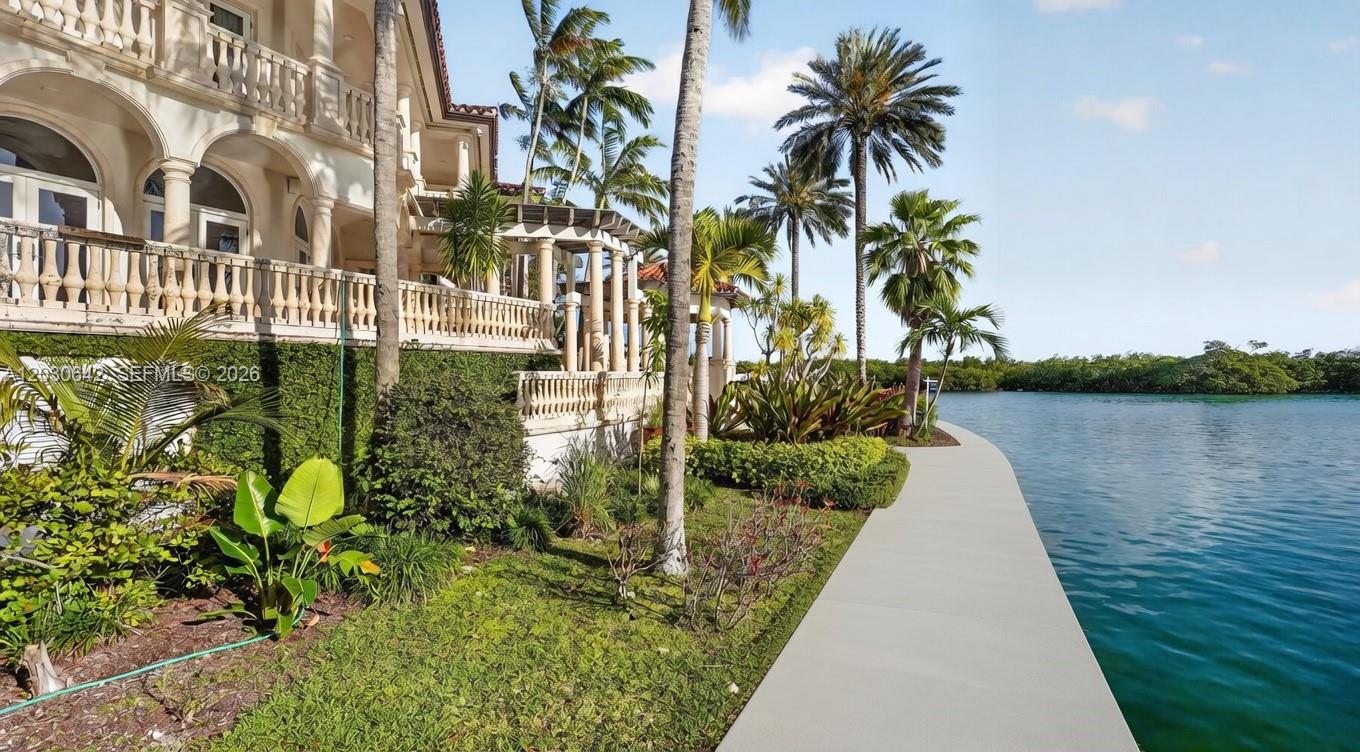 260 Cape Florida Dr, Key Biscayne FL 33149