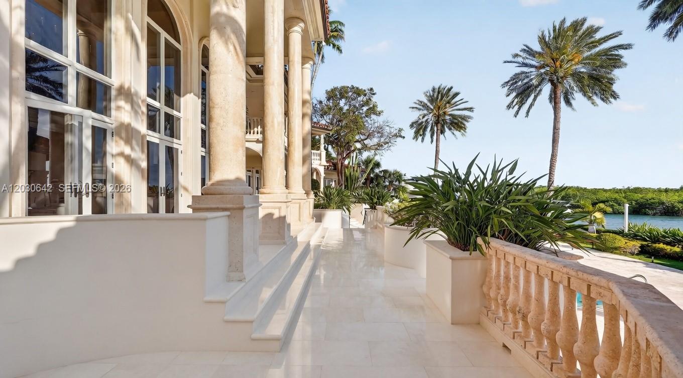 260 Cape Florida Dr, Key Biscayne FL 33149