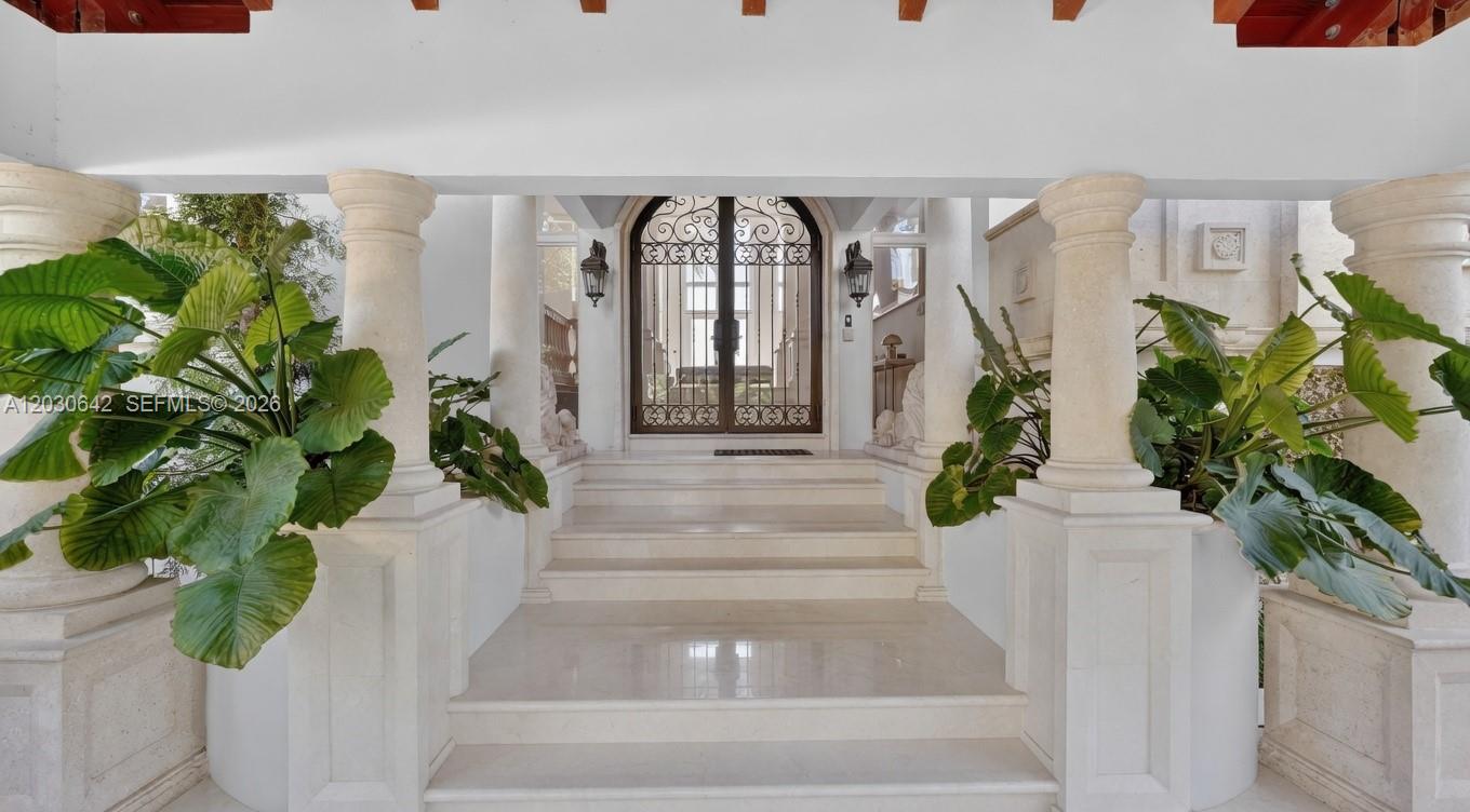 260 Cape Florida Dr, Key Biscayne FL 33149
