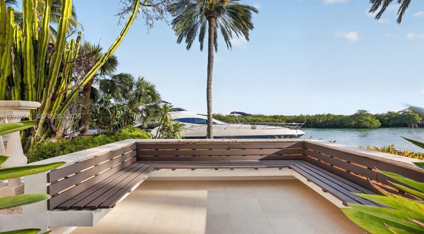 260 Cape Florida Dr, Key Biscayne FL 33149