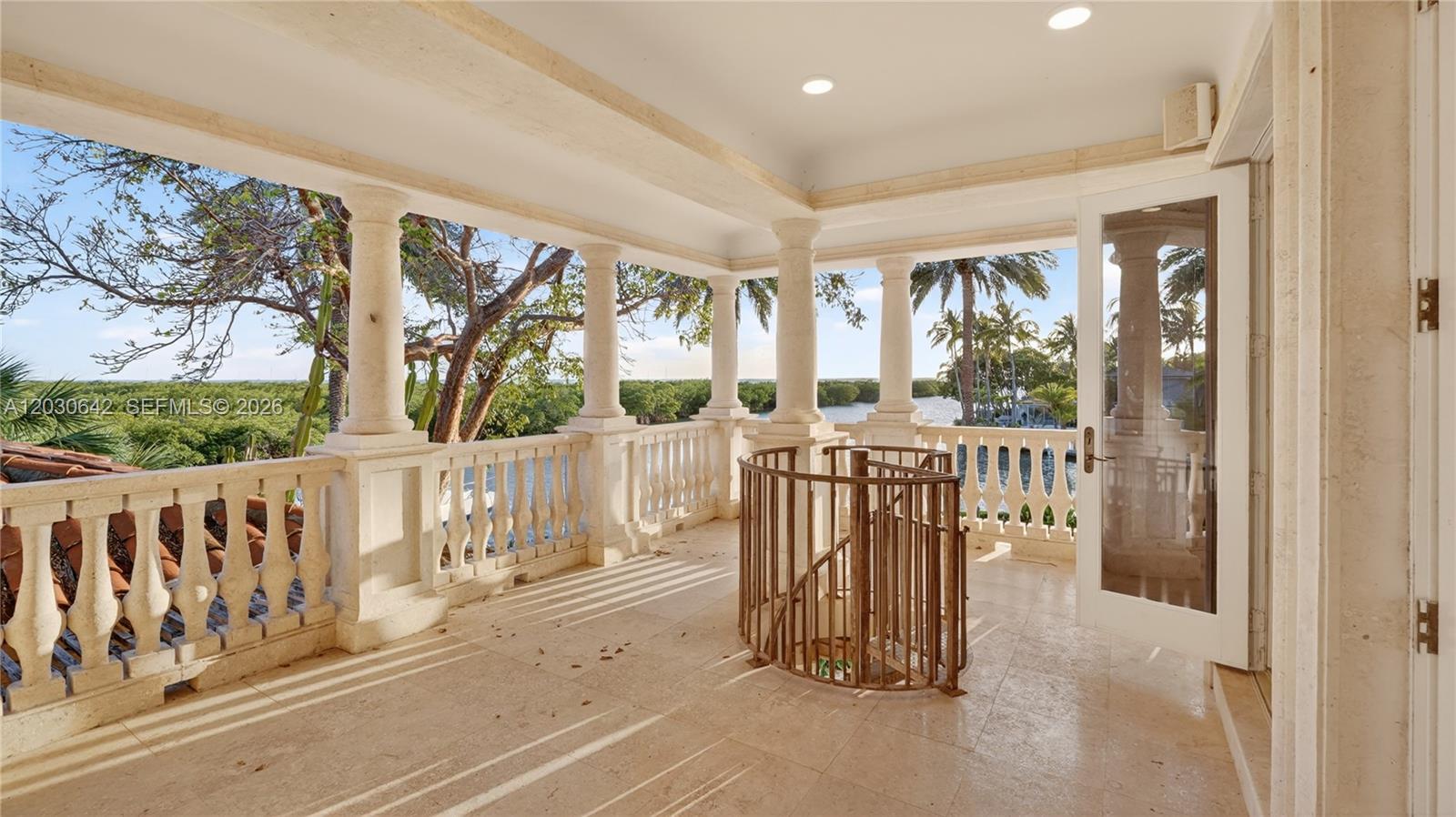 260 Cape Florida Dr, Key Biscayne FL 33149