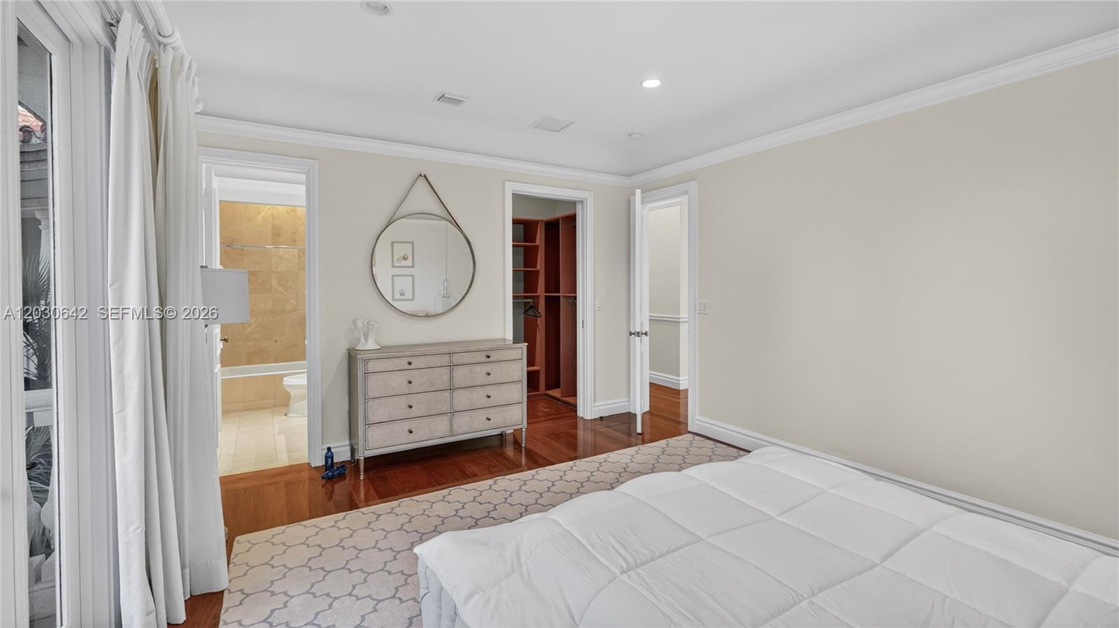 260 Cape Florida Dr, Key Biscayne FL 33149