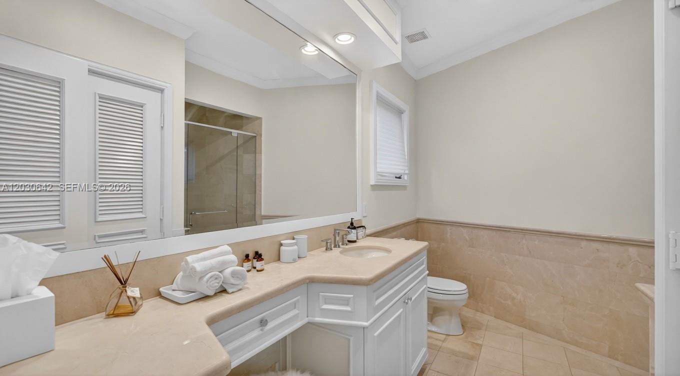 260 Cape Florida Dr, Key Biscayne FL 33149