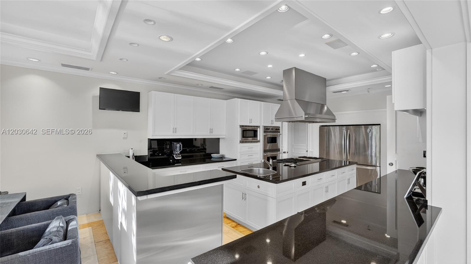 260 Cape Florida Dr, Key Biscayne FL 33149