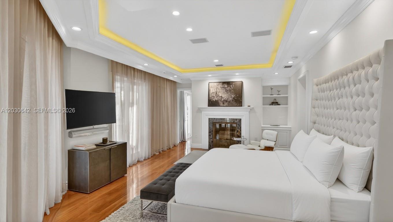 260 Cape Florida Dr, Key Biscayne FL 33149