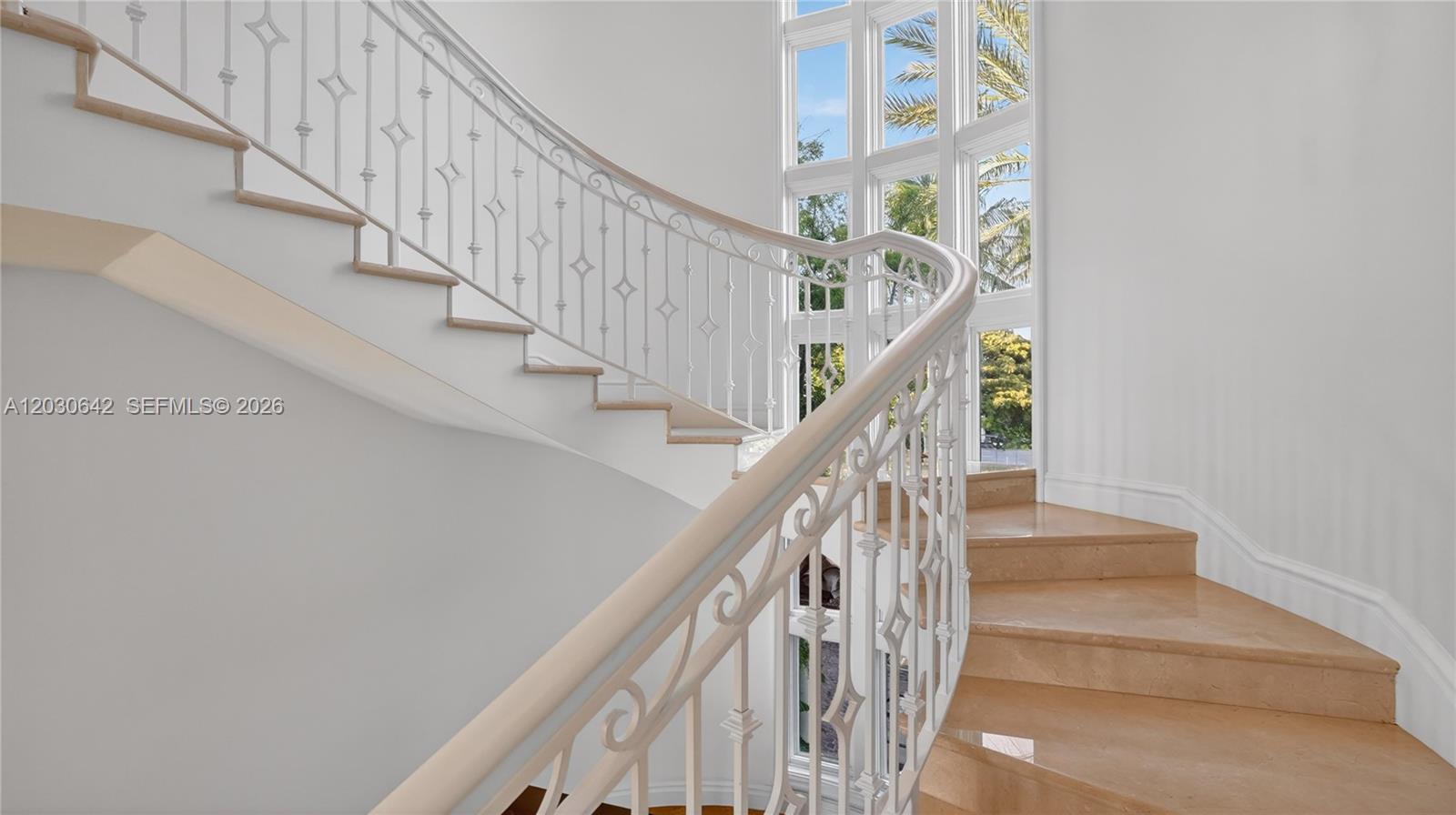 260 Cape Florida Dr, Key Biscayne FL 33149