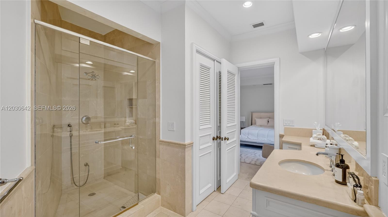 260 Cape Florida Dr, Key Biscayne FL 33149