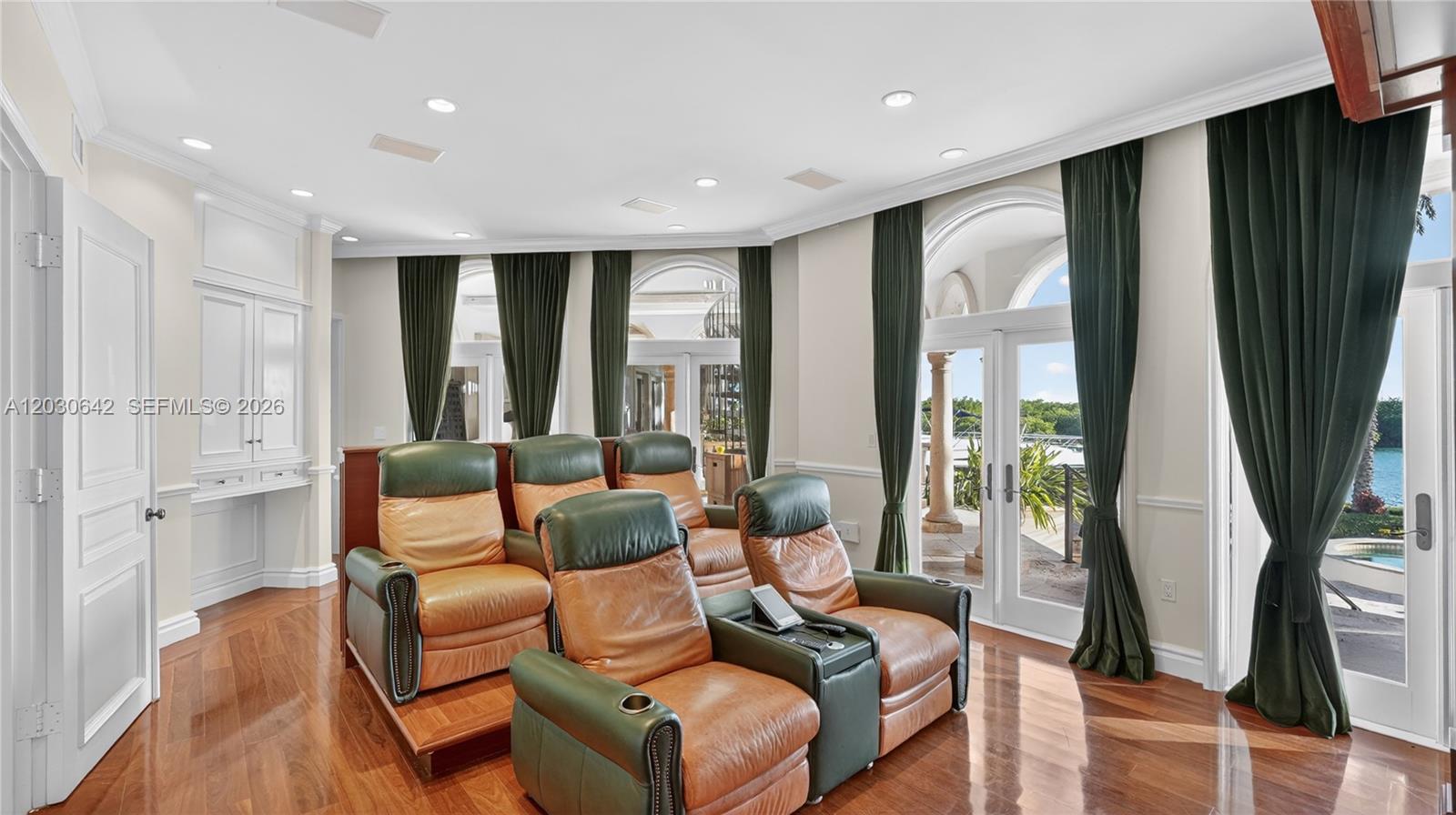 260 Cape Florida Dr, Key Biscayne FL 33149