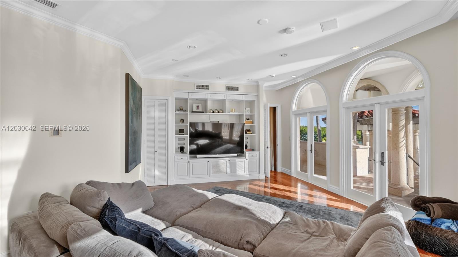260 Cape Florida Dr, Key Biscayne FL 33149