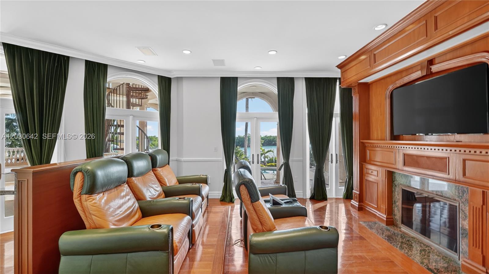 260 Cape Florida Dr, Key Biscayne FL 33149
