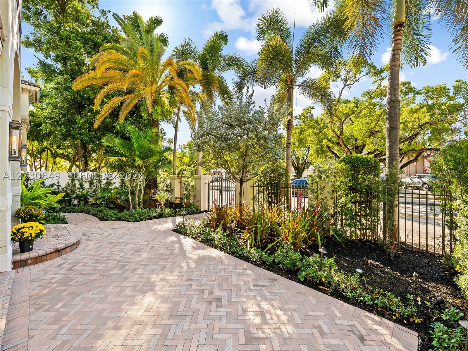 821 SE 2nd Ct, Fort Lauderdale FL 33301