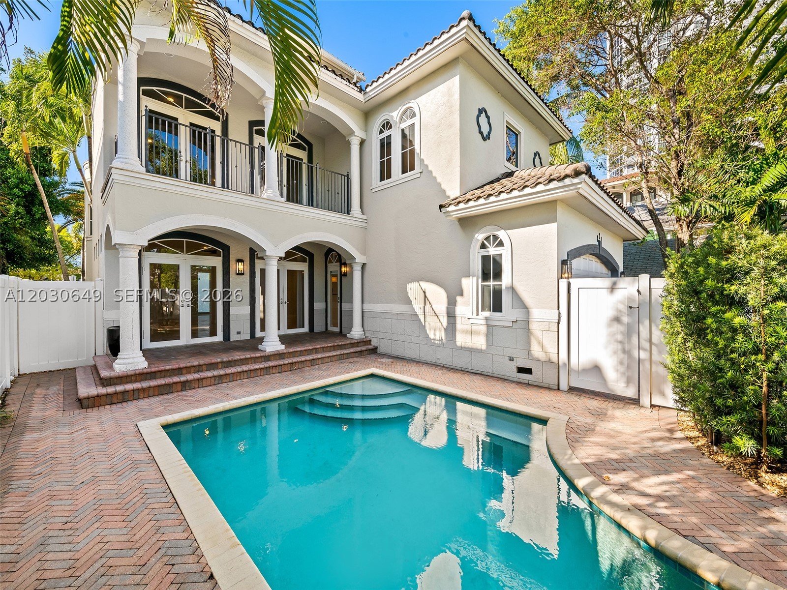 821 SE 2nd Ct, Fort Lauderdale FL 33301