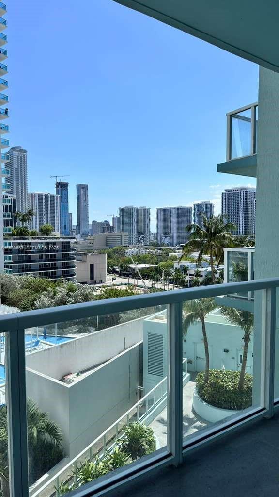 1900 N Bayshore Dr #1407, Miami FL 33132