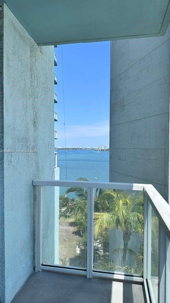 1900 N Bayshore Dr #1407, Miami FL 33132