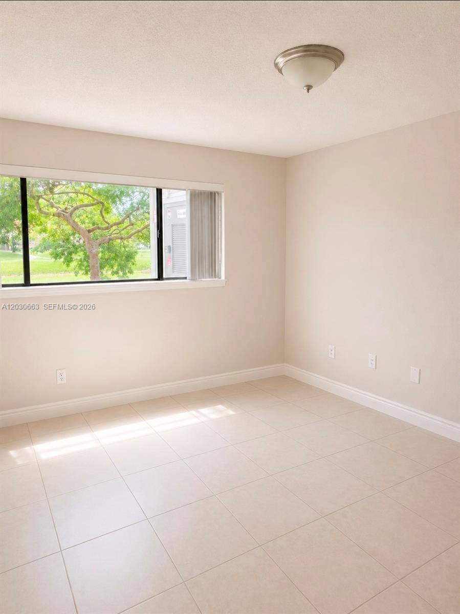 9707 Hammocks Blvd #103, Miami FL 33196