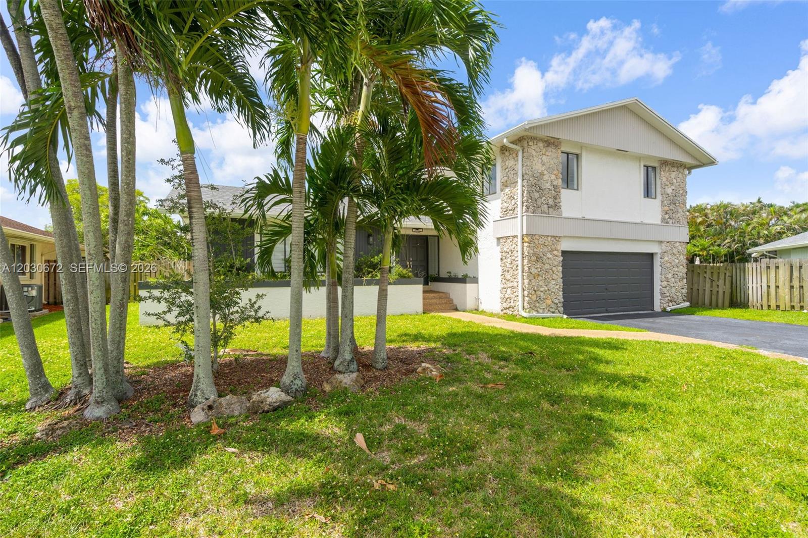 9340 NW 32nd St, Sunrise FL 33351