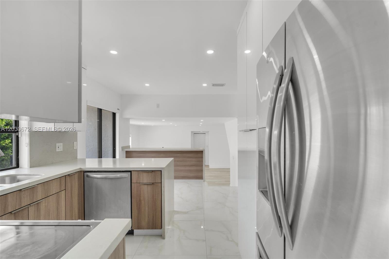 9340 NW 32nd St, Sunrise FL 33351