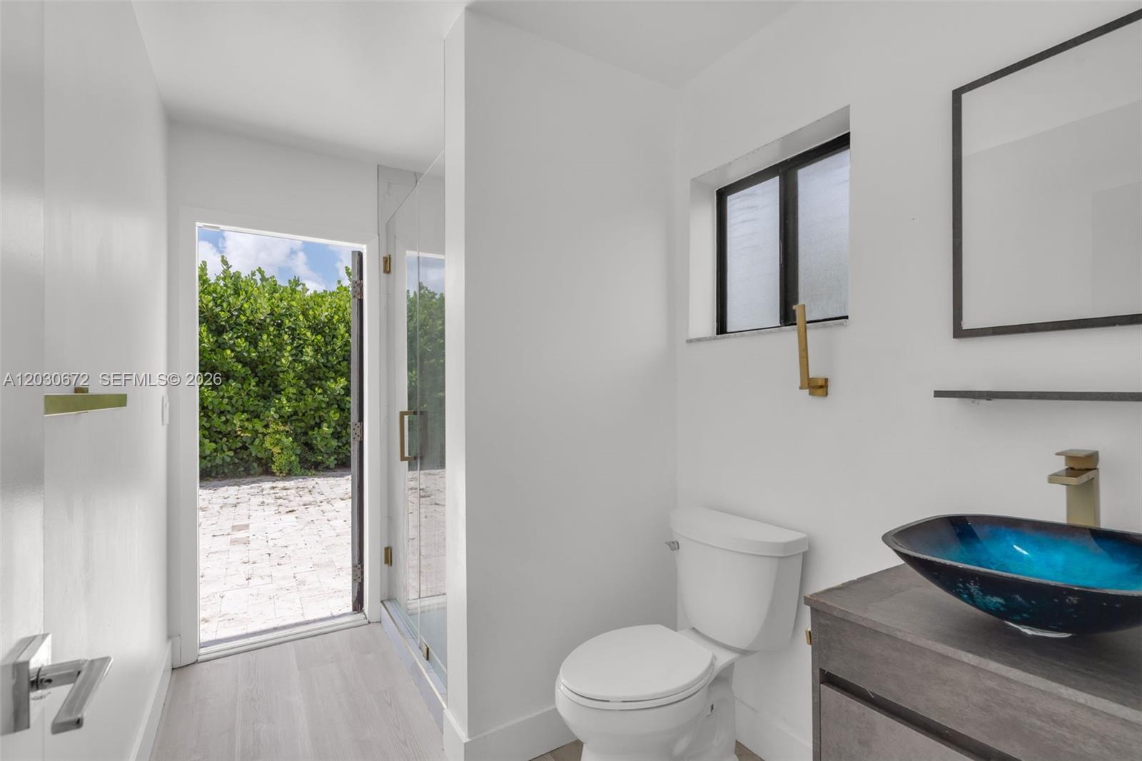 9340 NW 32nd St, Sunrise FL 33351