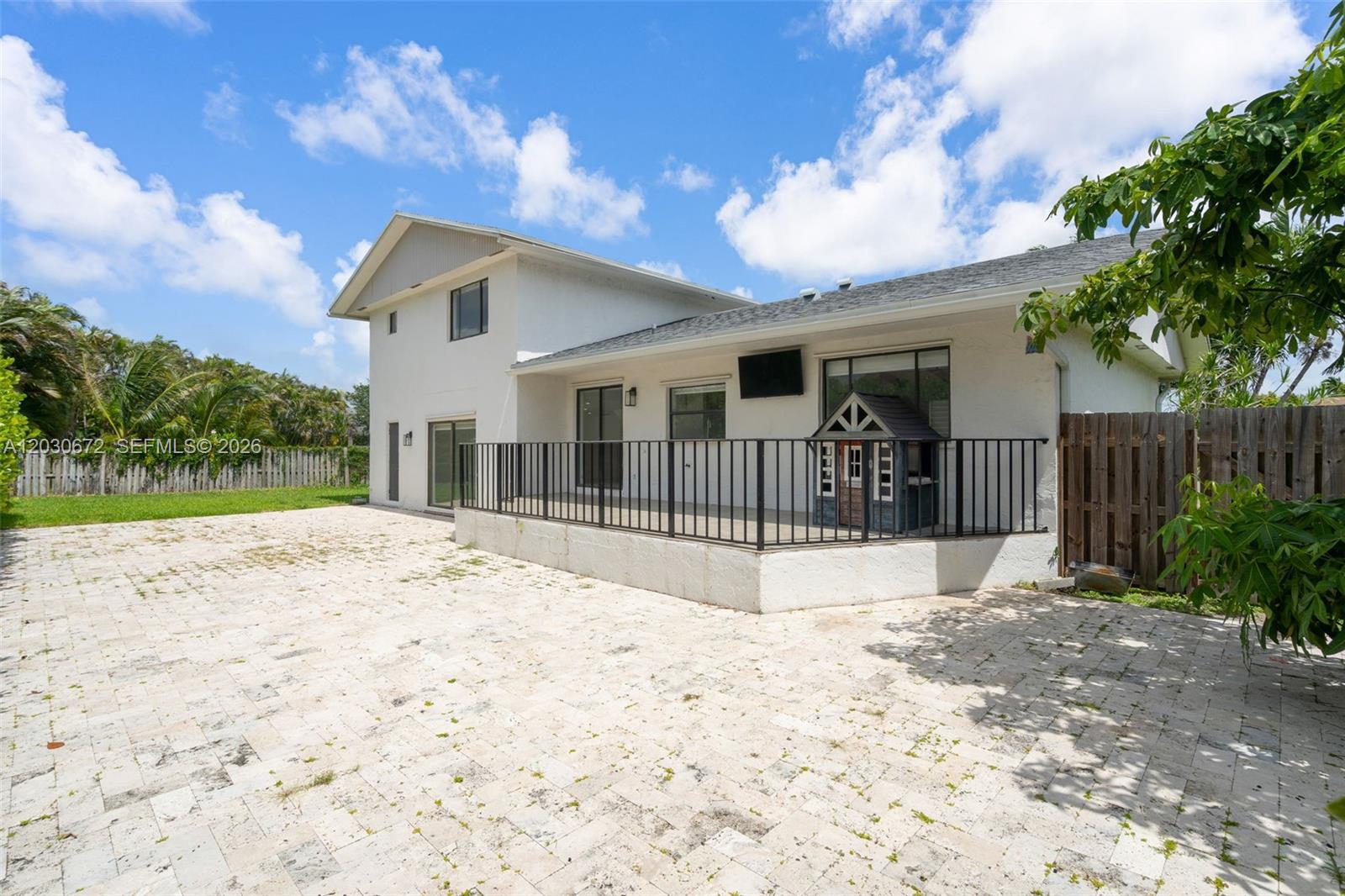 9340 NW 32nd St, Sunrise FL 33351