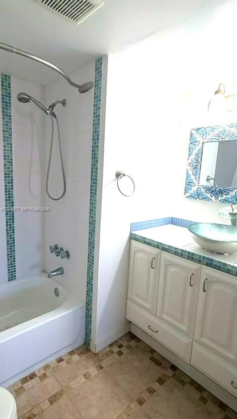 3545 NE 166th St #908, North Miami Beach FL 33160