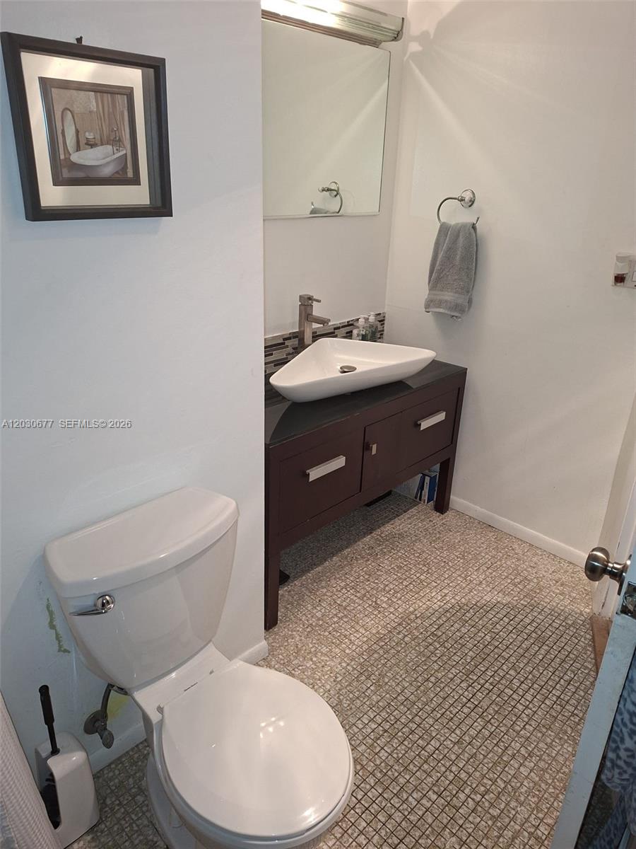 3545 NE 166th St #908, North Miami Beach FL 33160