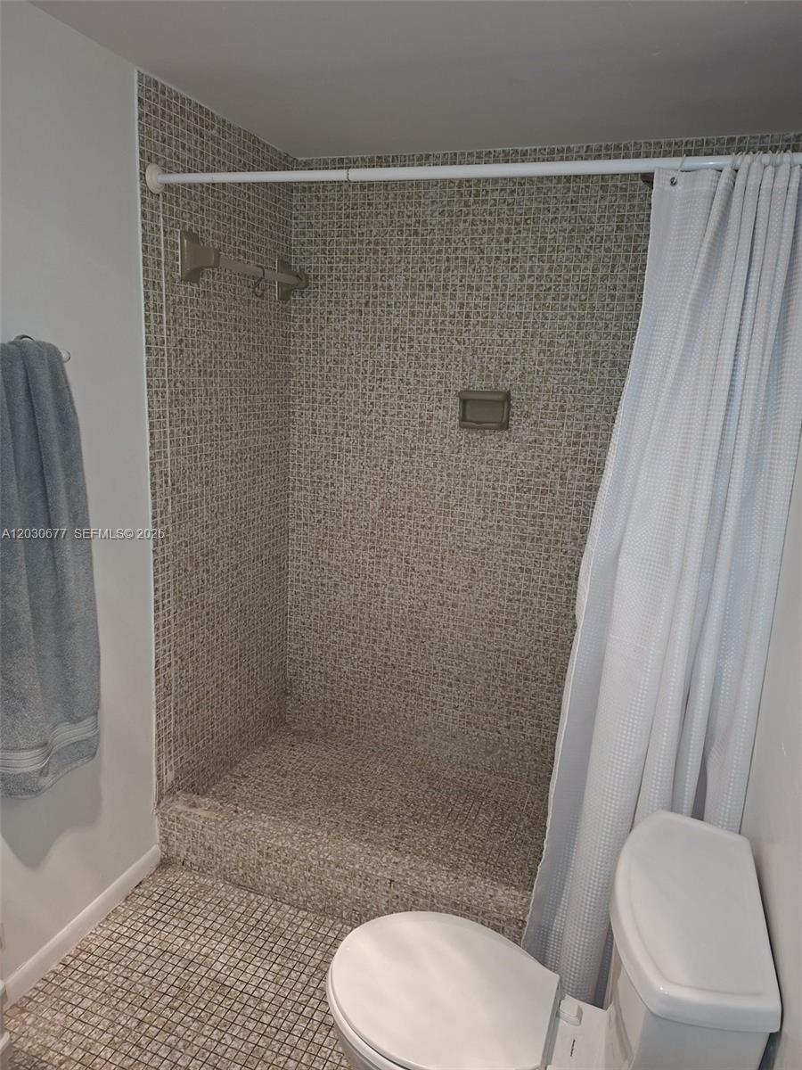 3545 NE 166th St #908, North Miami Beach FL 33160