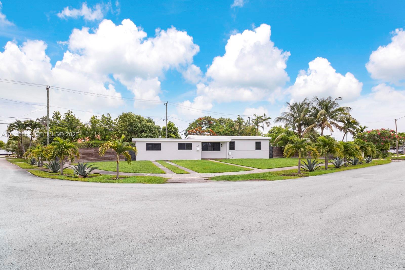 11431 SW 40th Ter, Miami FL 33165