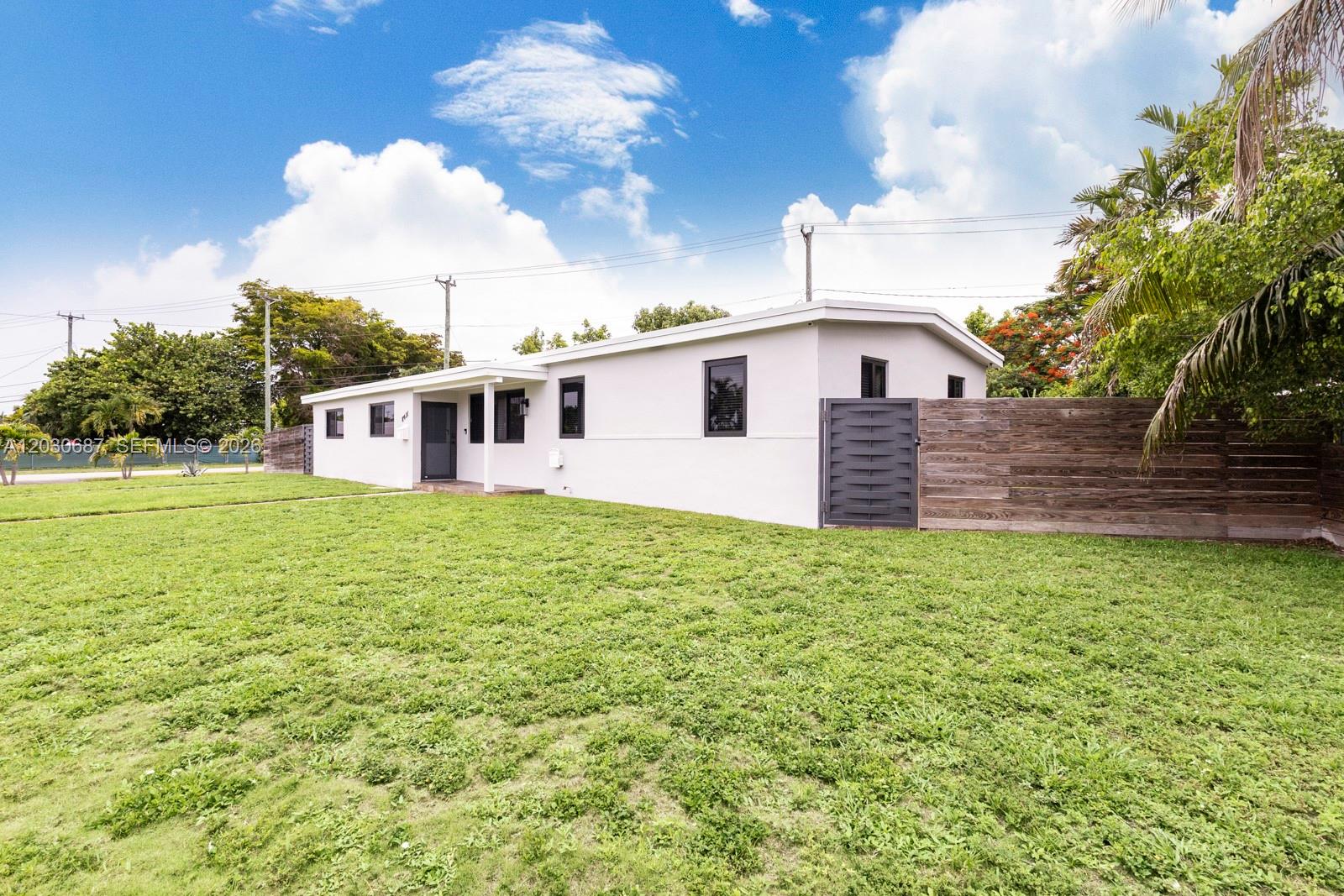 11431 SW 40th Ter, Miami FL 33165