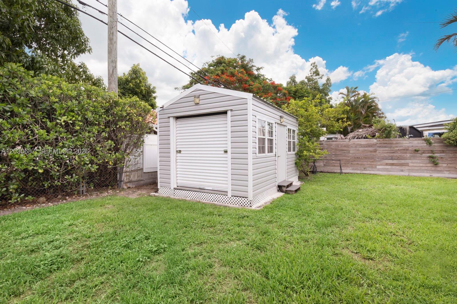 11431 SW 40th Ter, Miami FL 33165