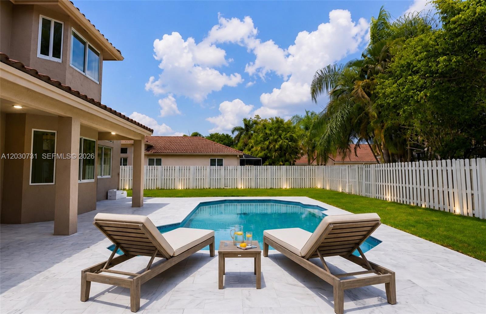 852 Heritage Dr, Weston FL 33326
