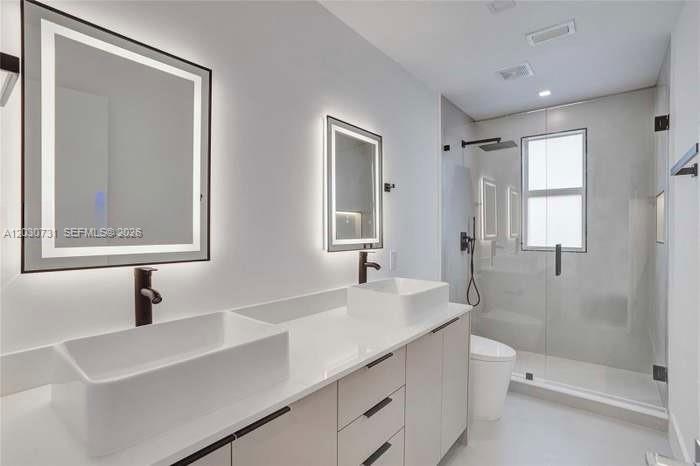 852 Heritage Dr, Weston FL 33326