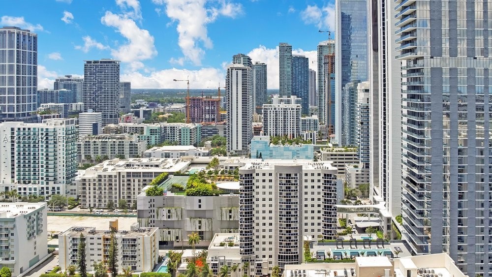 601 NE 23rd St #1406, Miami FL 33137