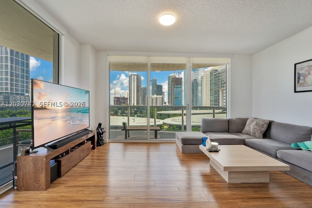 601 NE 23rd St #1406, Miami FL 33137