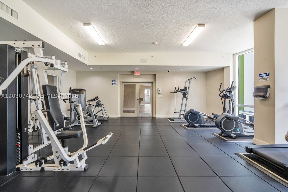 601 NE 23rd St #1406, Miami FL 33137