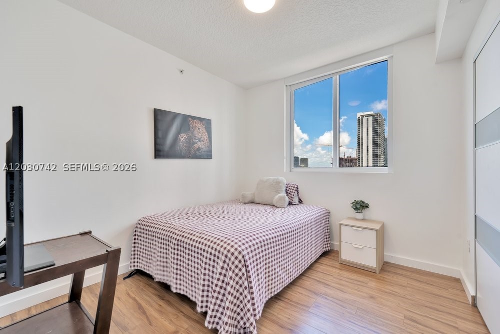 601 NE 23rd St #1406, Miami FL 33137