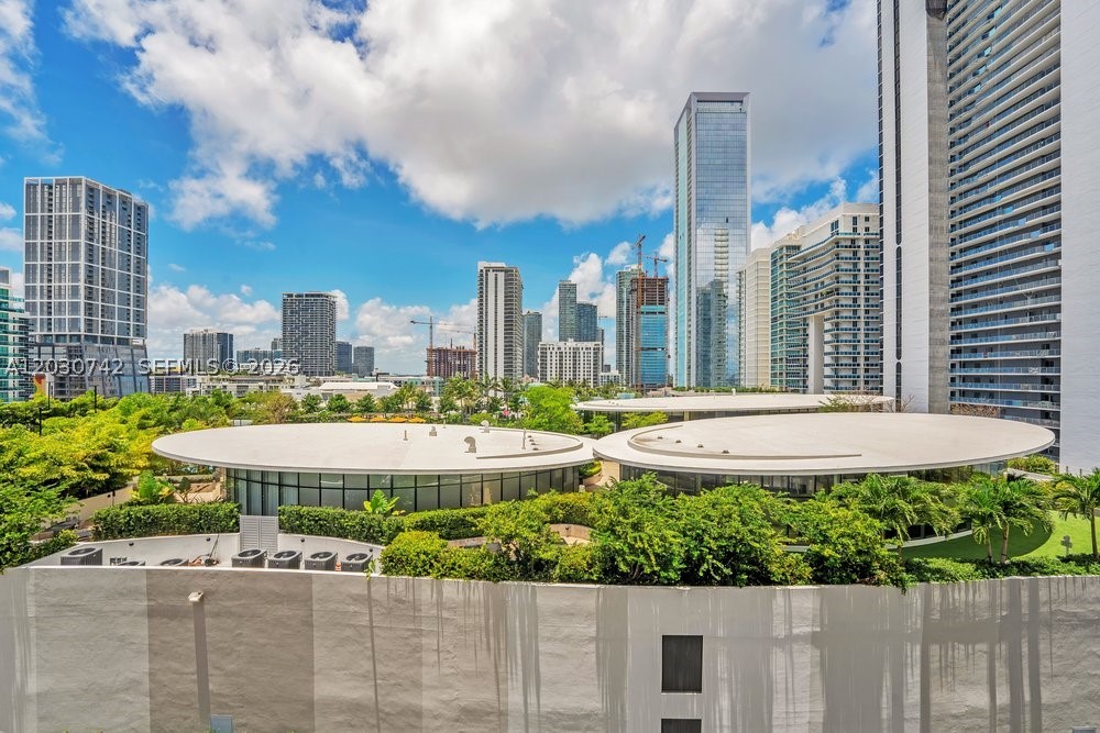 601 NE 23rd St #1406, Miami FL 33137