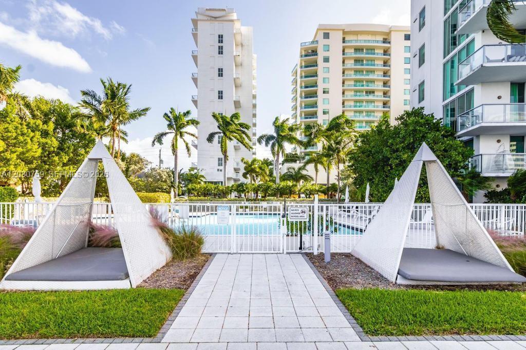 7928 East Dr #1604 + DEN, North Bay Village FL 33141