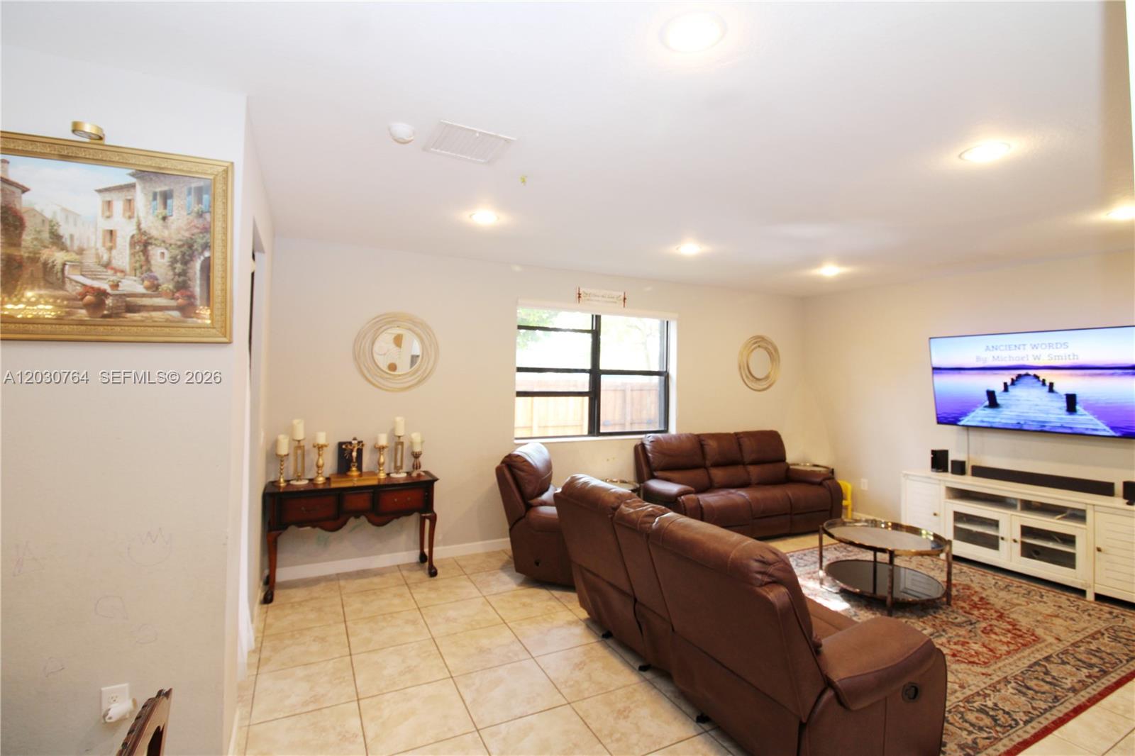 3698 SE 2nd Dr, Homestead FL 33033