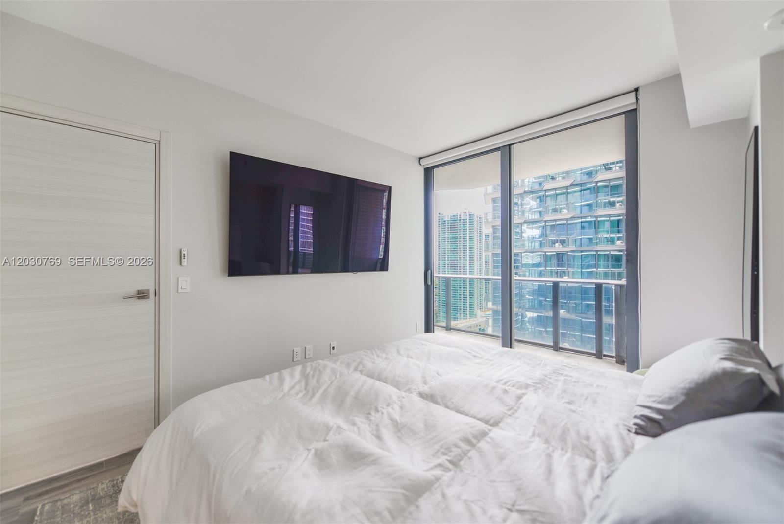 801 S Miami Ave #2907, Miami FL 33130