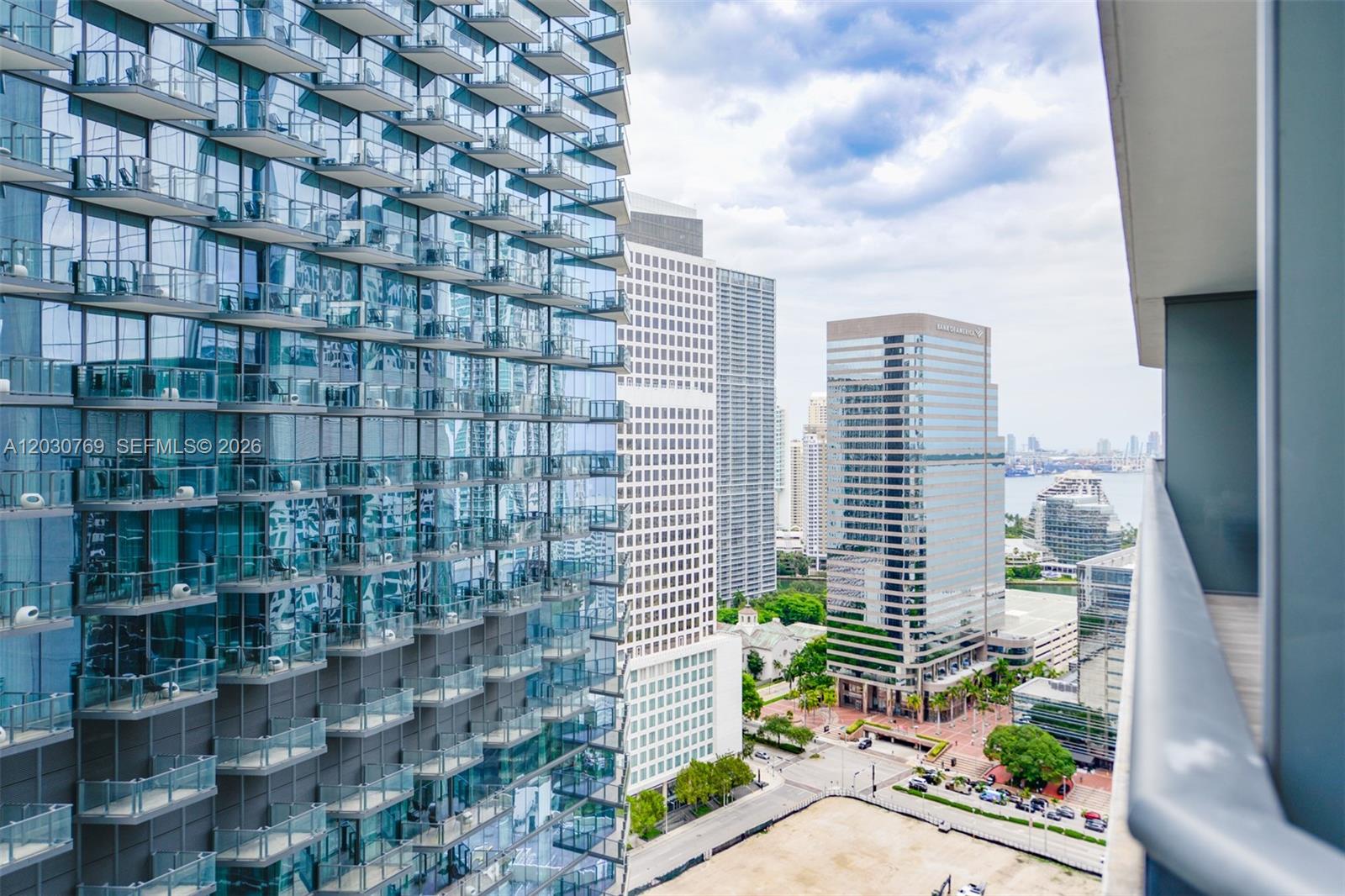801 S Miami Ave #2907, Miami FL 33130