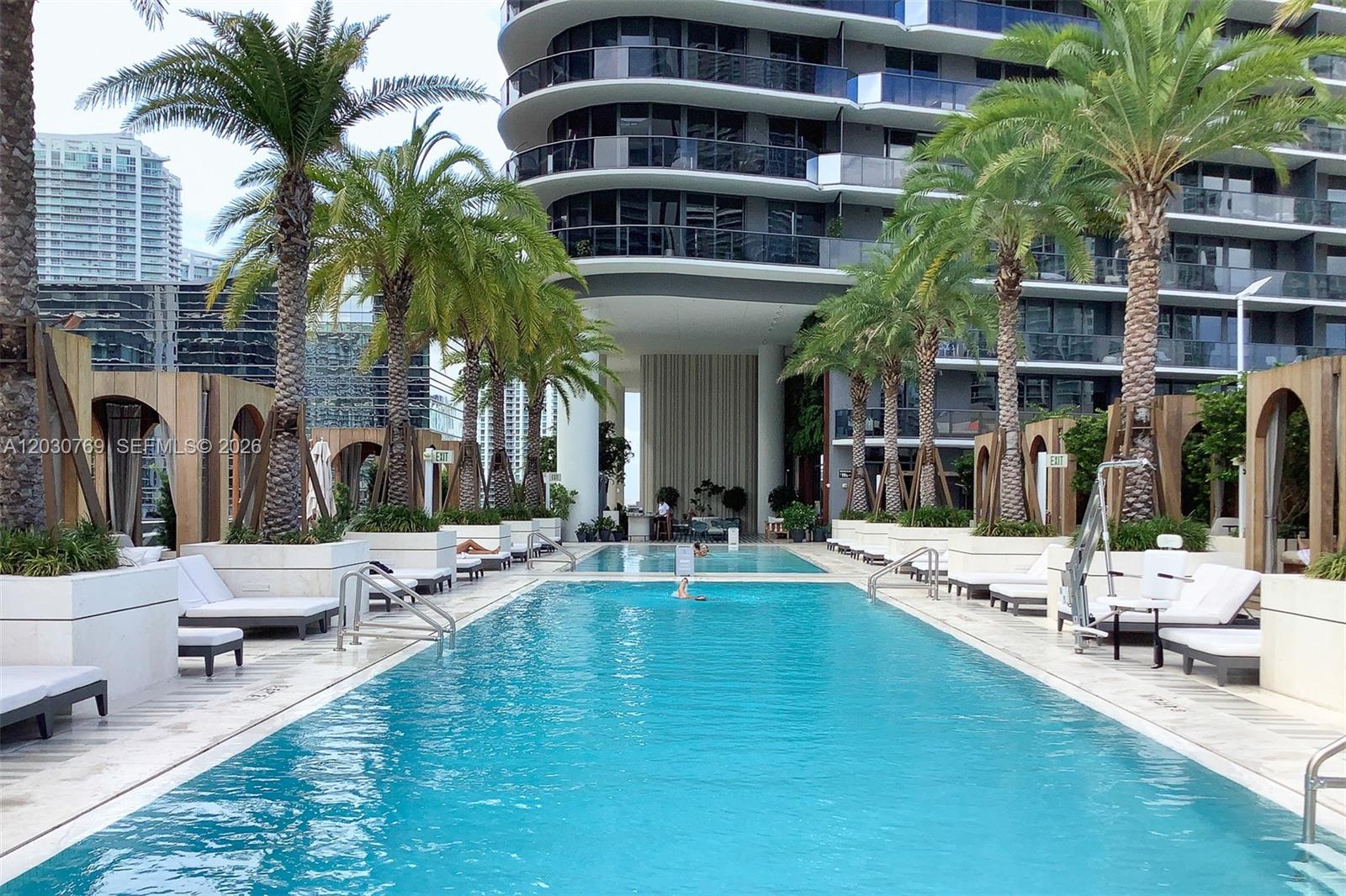 801 S Miami Ave #2907, Miami FL 33130