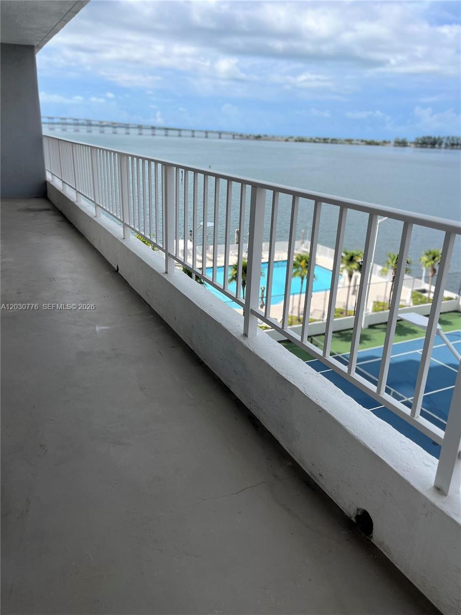 200 SE 15th Rd #6A, Miami FL 33129